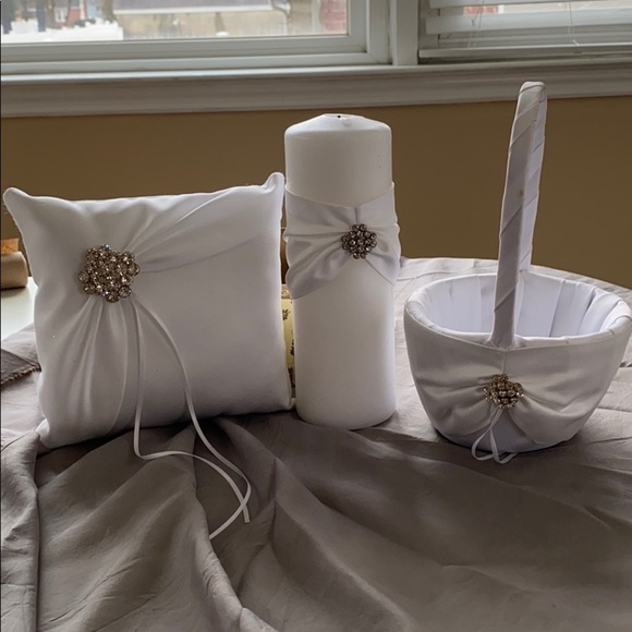 WHITE ‘Garbo’ 3 Piece Wedding Collection - Picture 1 of 10